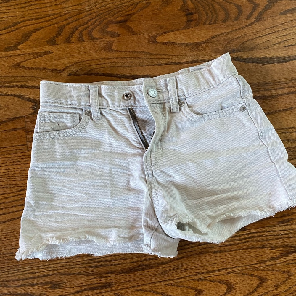 Jeans shorts, destressed
